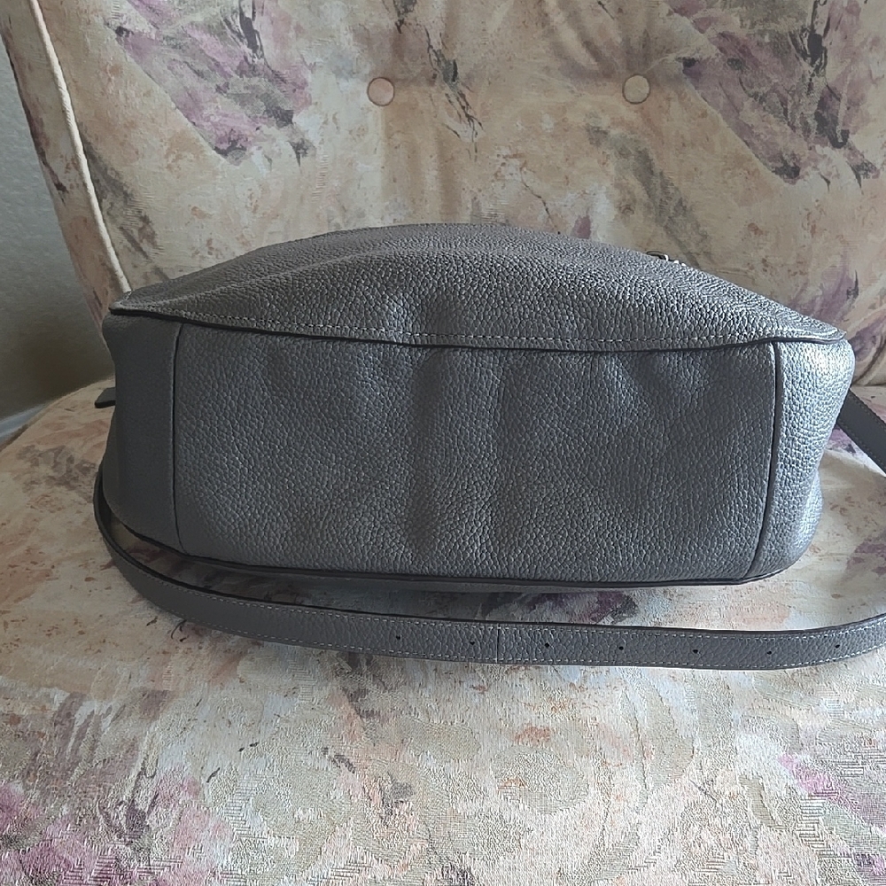 Large Coach Chelsea 32 Gray Leather Women's Bag - Picture 4 of 13